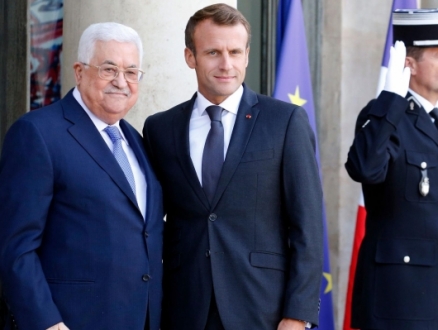 عباس يعتزم مطالبة ماكرون بالاعتراف بالدولة الفلسطينية