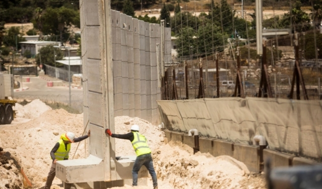 الاحتلال يكشف عن تفاصيل بناء جدار الفصل جنوبي الخليل