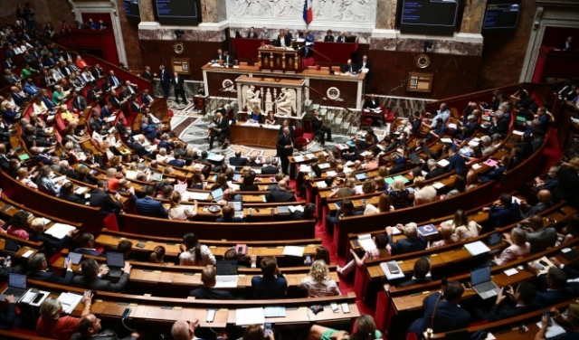 جدل وانقسام في البرلمان الفرنسي على 