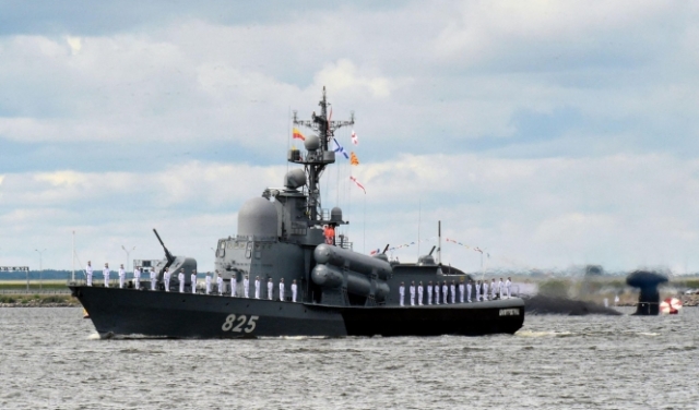 بوتين يعلن أن الأسطول الروسي سيحصل على صاروخ فرط صوتي جديد