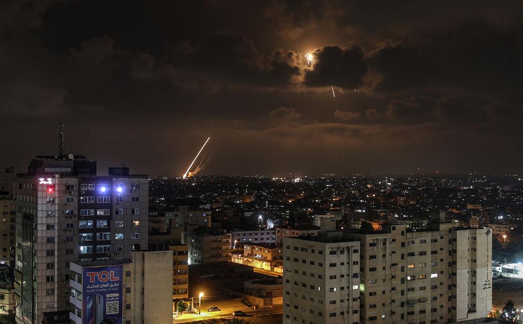 عدوان إسرائيلي على غزة: 10 شهداء ورشقات صاروخية نحو تل أبيب