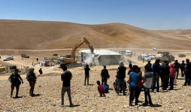 في انتهاك لقرار صادر عن العليا الإسرائيلية: الاحتلال يهدم في مسافر يطا