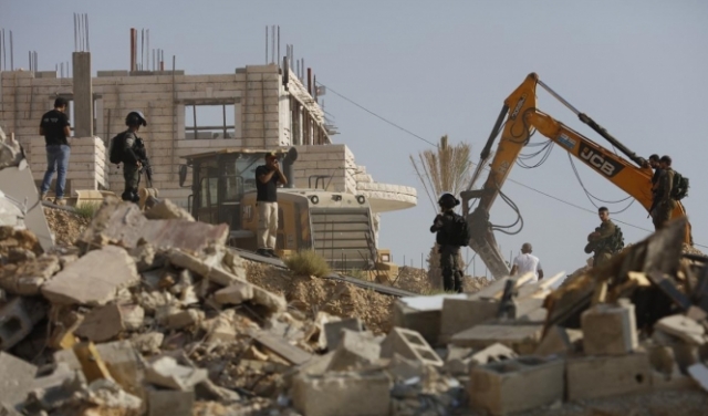 الاحتلال يهدم 8 منازل في أريحا