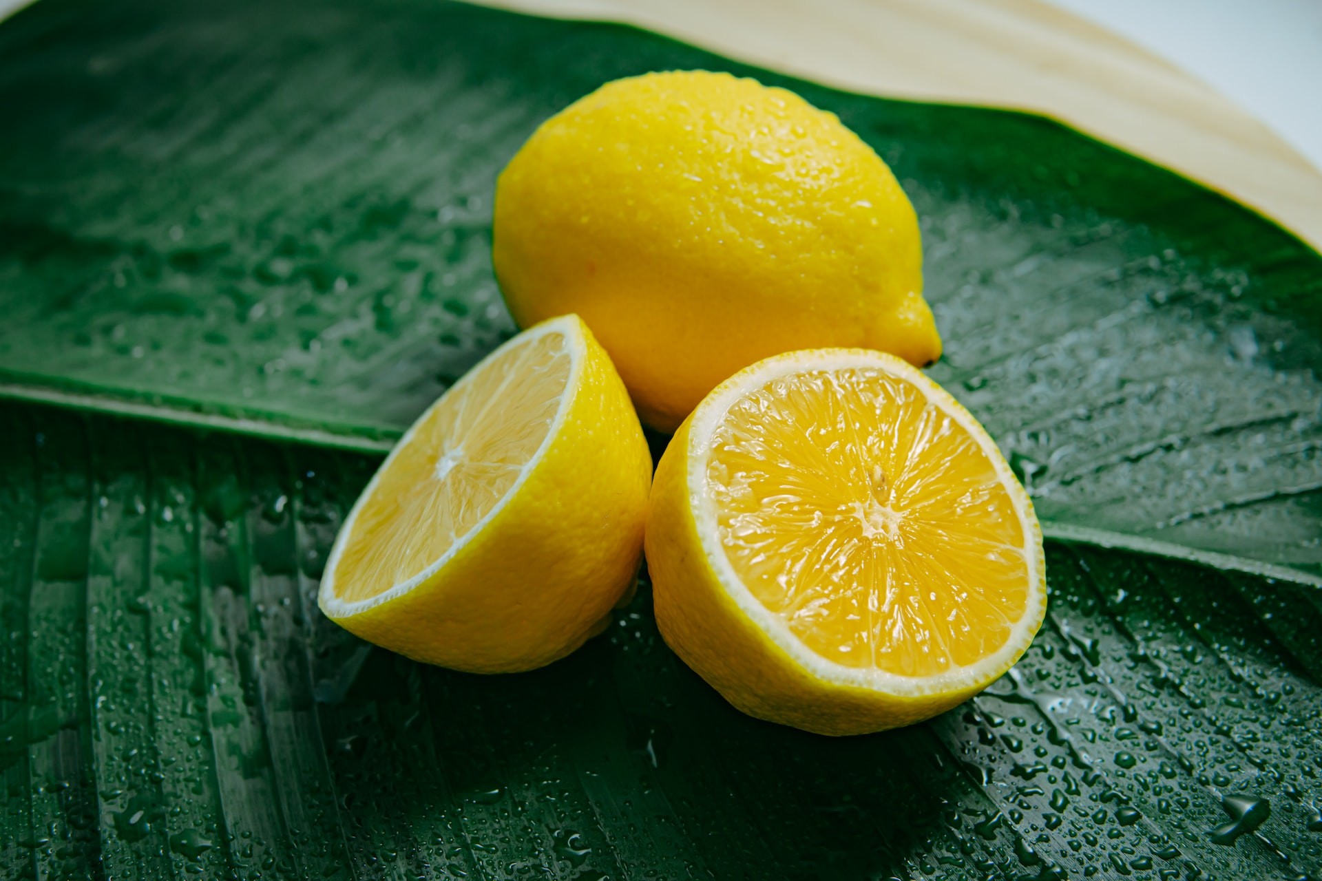 الليمون والثمار الحمضية