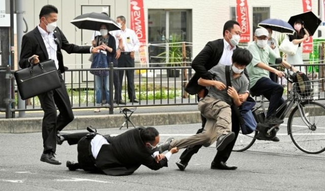 اليابان: استقالة قائد الشرطة على خلفية اغتيال شينزو آبي