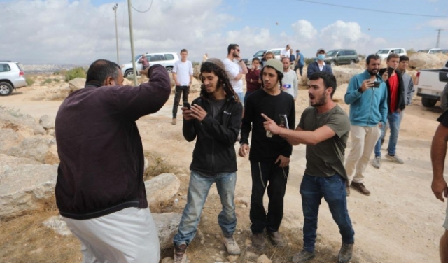 مستوطن يعتدي على قاصر فلسطيني بالضرب جنوبي الضفة المحتلة
