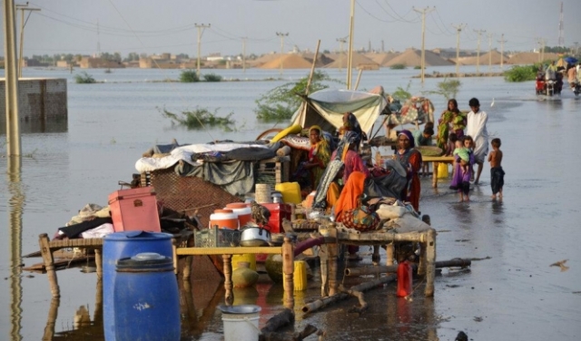 باكستان: حصيلة الفيضانات ترتفع لـ1061 غريقا ودمار نحو مليون منزل
