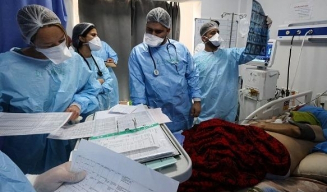 وفد طبي من فلسطينيي 48 يزور غزة ويجري عمليات جراحية  