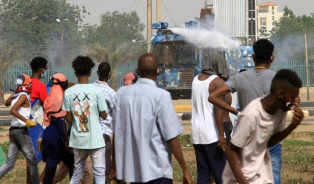 السودان: مقتل متظاهر في الخرطوم خلال احتجاجات مناهضة للانقلاب