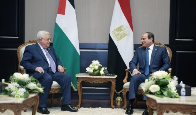 عباس يصل القاهرة ويلتقي السيسي