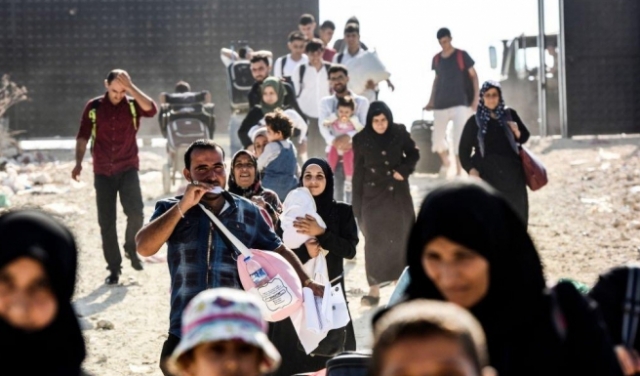 تركيا: لاجئون سوريون يستعدون لتشكيل قافلة للوصول للاتحاد الأوروبي