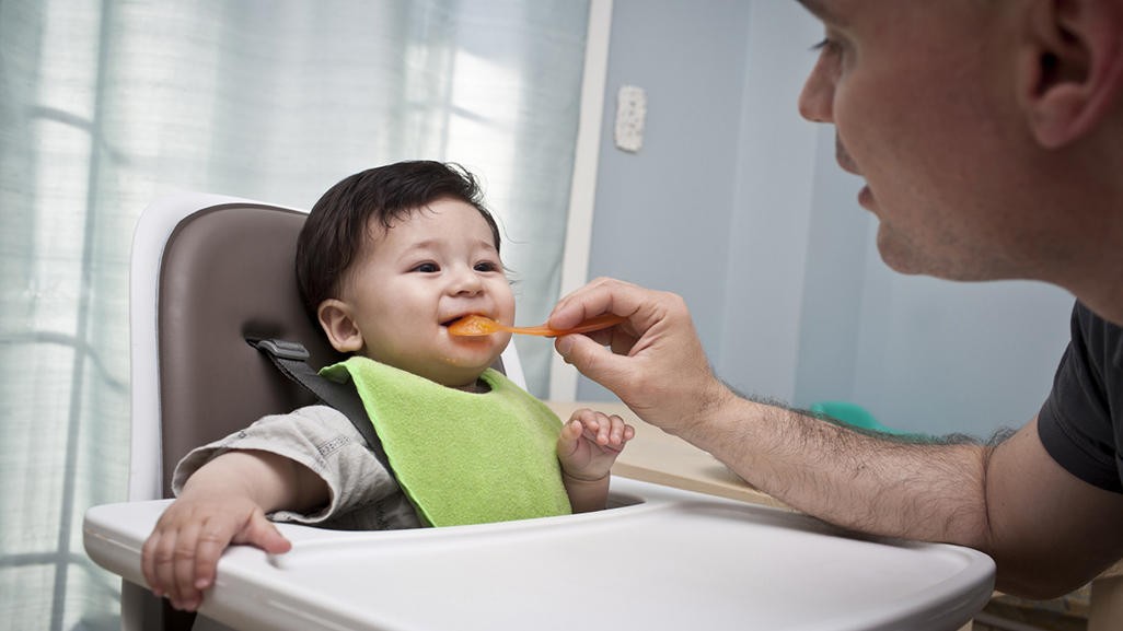 نصائح حول طعام الأطفال الصلب