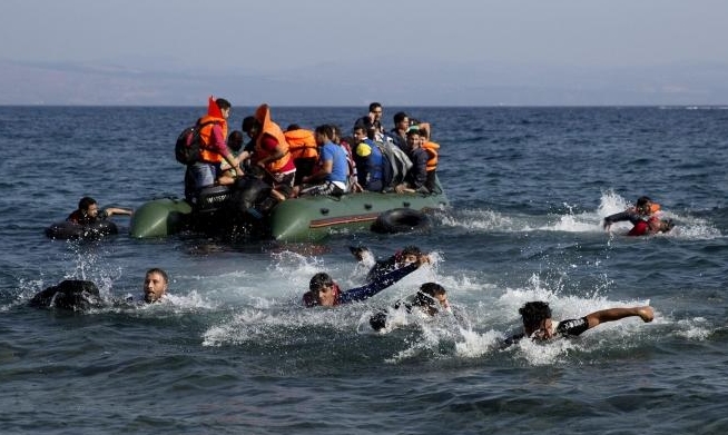 انطلقوا من لبنان: مصرع 15 مهاجرا غرقا قبالة الشواطئ السوريّة