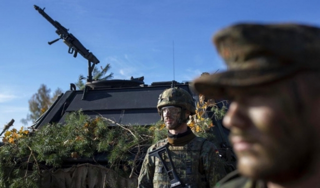 واشنطن وبرلين تتعهدان بتزويد أوكرانيا بأنظمة دفاع جوي متطورة