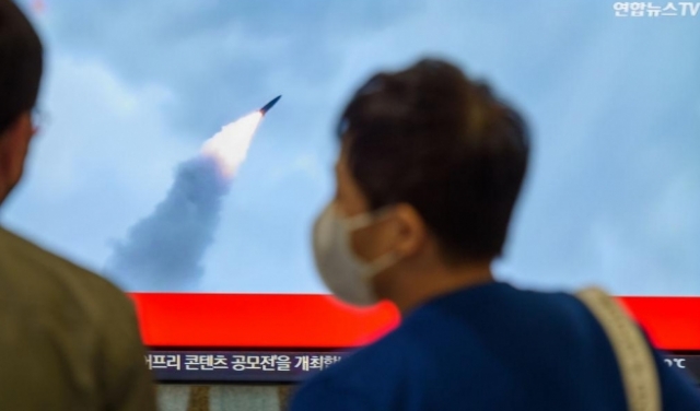 كوريا الشماليّة تطلق صاروخا بالستيًّا مجددا