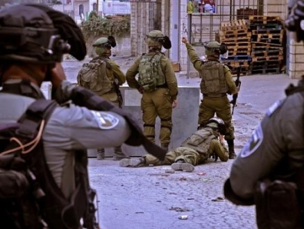 الاحتلال يحاصر الخليل واعتداءات للمستوطنين بالضفة