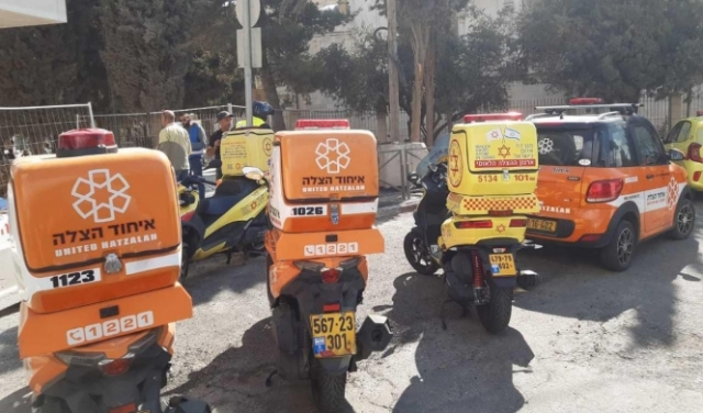 القدس: إصابة خطيرة لعامل سقط من علو