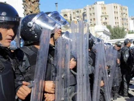 تونس: سجن 12 أمنيا لمدة سنتين في قضية وفاة مشجع رياضي