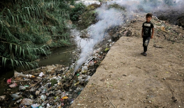 لبنان: رغم تفشي الكوليرا.. لا خيار إلا لشرب المياه الملوّثة