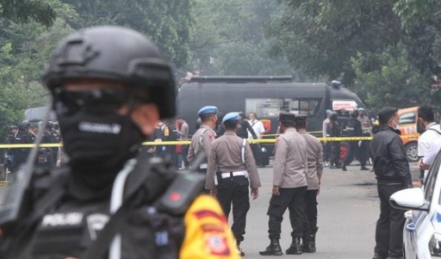 قتلى وجرحى بهجوم انتحاري على مركز للشرطة بإندونيسيا