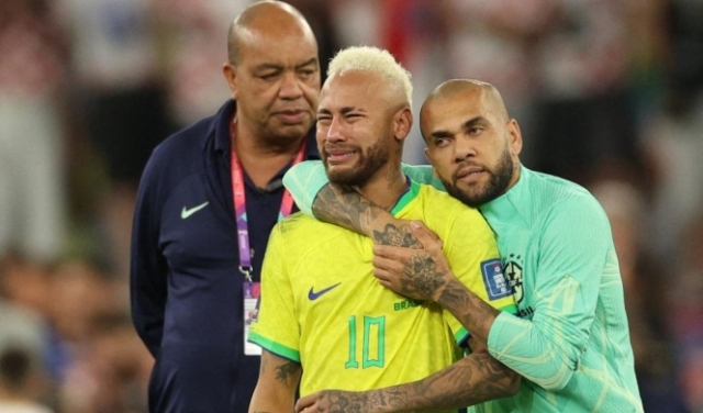 استقالة المدرب وبكاء نيمار: ماذا قال لاعبو البرازيل بعد الإقصاء؟