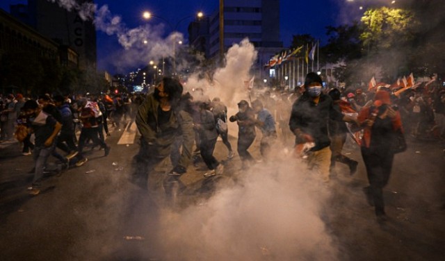 قتيلان باحتجاجات معارضة للحكومة بالبيرو  