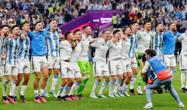 مونديال قطر: الأرجنتين إلى النهائي للمرة الثانية خلال 32 عاما