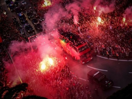 المغرب: مئات الآلاف يستقبلون "أسود الأطلس" بعد الإنجاز التاريخيّ بالمونديال