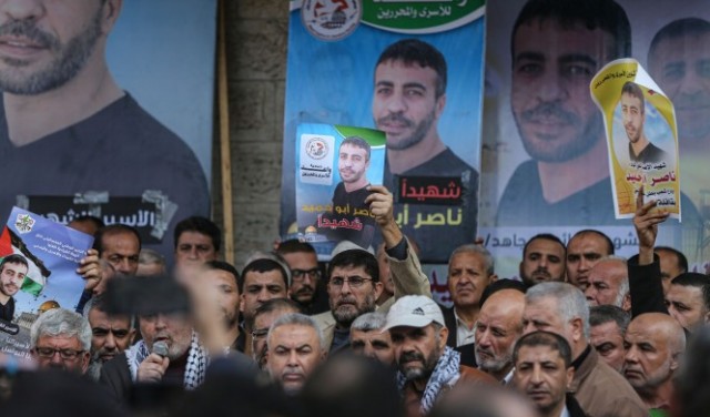 استشهاد ناصر أبو حميد: إضراب ومواجهات بالضفة