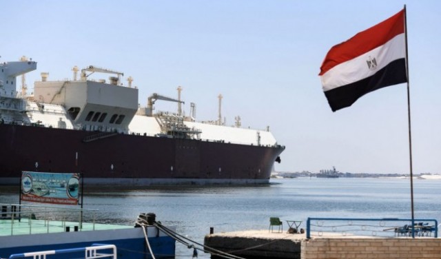 النواب المصري يقر تشريعًا يسمح ببيع وتأجير أصول هيئة قناة السويس