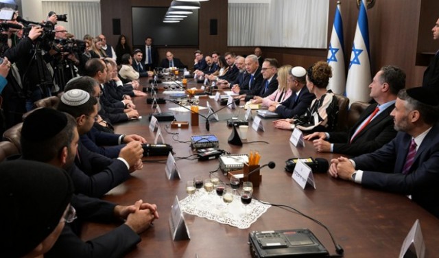 نتنياهو: سنعمل بقوة وعلنا ضد العودة إلى الاتفاق النووي