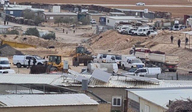 النقب: هدم 3 منازل لعائلة أبو عايش في تل عراد