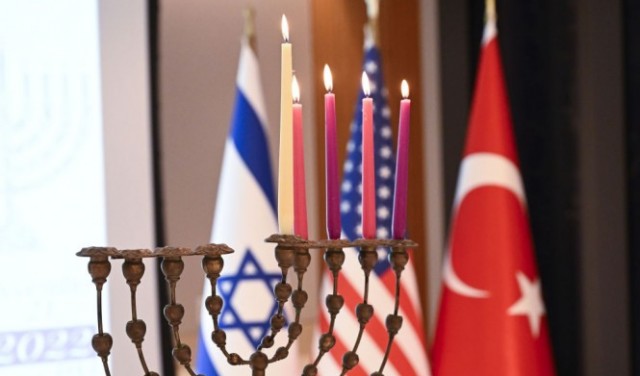 وزير الخارجية التركي لنظيره الإسرائيلي: ندين اقتحام بن غفير الاستفزازي للأقصى
