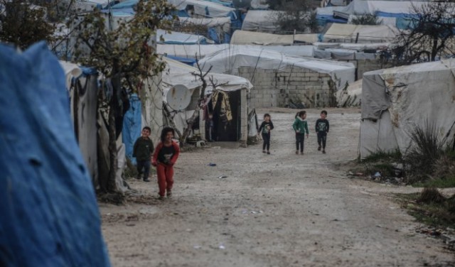 منظمات إغاثية وحقوقية تحذر من وقف المساعدات عبر الحدود لسورية