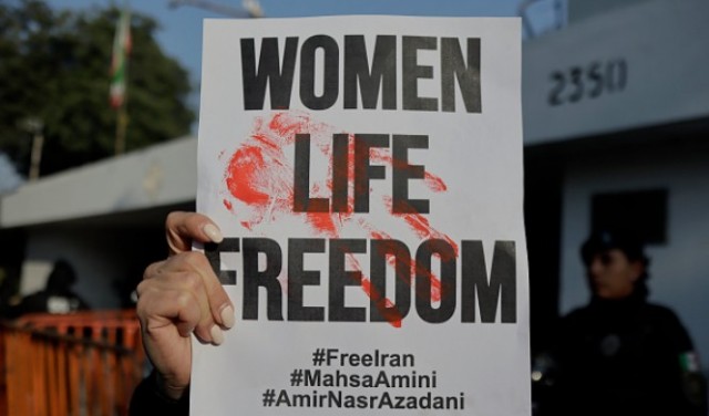 الاحتجاجات بإيران: أحكام جديدة بالإعدام والسجن لفائزة رفسنجاني  