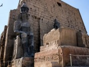 مصر: حبس 3 أشخاص لمحاولتهم سرقة تمثال فرعونيّ يزن 10 أطنان!