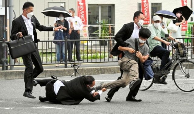 اليابان: اتهام المشتبه به في اغتيال شينزو آبي بالقتل رسميًّا 