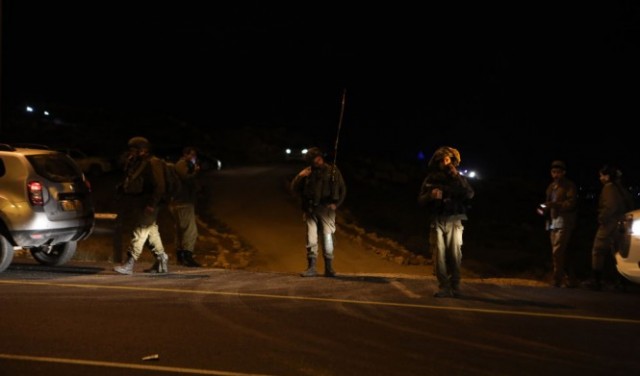 إصابة فلسطينيين برصاص الاحتلال خلال محاولة عبورهما الجدار الفاصل جنوب قلقيلية