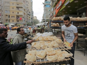 مصر: الأزمة الاقتصادية تدفع الطبقة المتوسطة نحو حافة الفقر