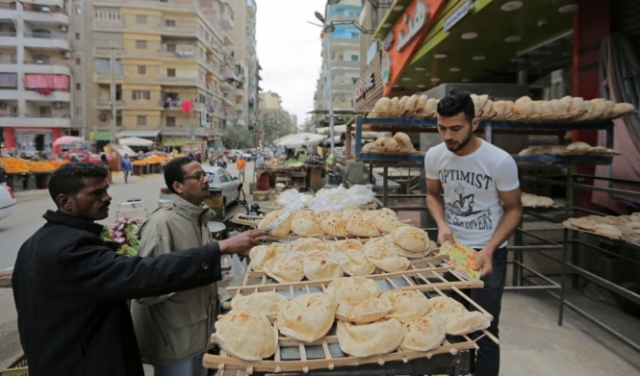 مصر: الأزمة الاقتصادية تدفع الطبقة المتوسطة نحو حافة الفقر