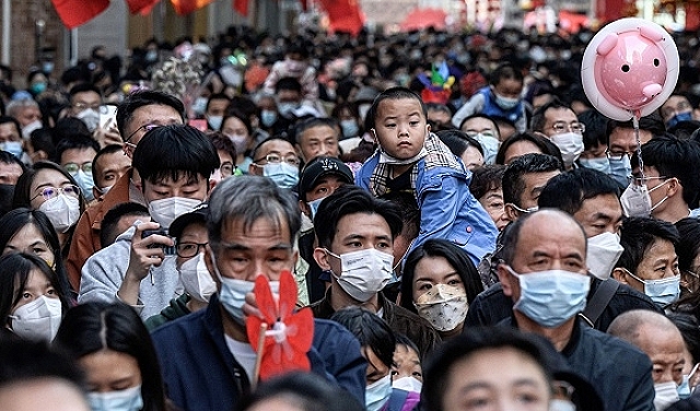 تقرير: 600 ألف وفاة بالصين منذ إلغاء قيود كورونا