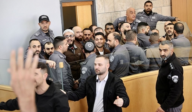 40 أسيرا يواجهون العزل الانفرادي في سجون الاحتلال