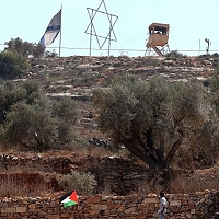 عشية زيارة بلينكن: إسرائيل تدفع خطوات لشرعنة البؤر الاستيطانية العشوائية