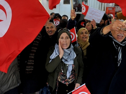 تونس: منظمات ونقابات تجتمع لصياغة مقترحات لحل الأزمة السياسيّة والاقتصاديّة