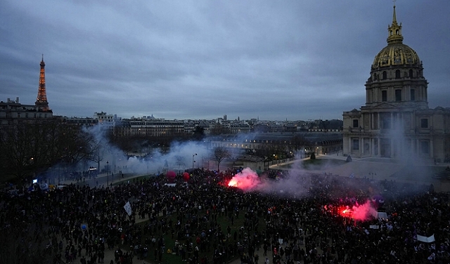 فرنسا: أكثر من مليون متظاهر ضد مشروع ماكرون رفع سن التقاعد