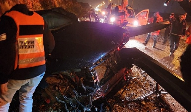 إصابتان خطيرتان لشابين عربيين في حادث طرق بالضفة