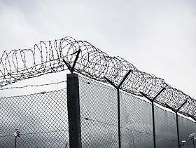 "لا أخلاقي ويقتات على يأس السجناء": مقترح قانون صحي يثير الجدل في الولايات المتّحدة