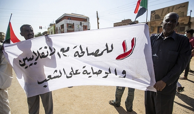 البرهان: الجيش السوداني لا يخطط للانقلاب على التسوية السياسية