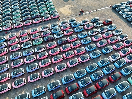 هل تتجه الصين نحو السيطرة على صناعة السيارات في العالم؟