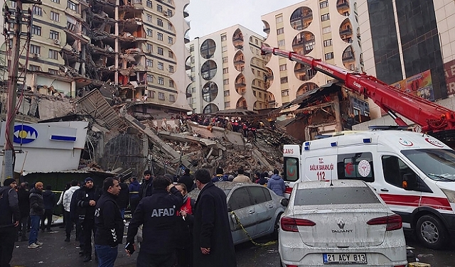 إغاثة دولية لتركيا وسورية بعد الزلزال المدمر  